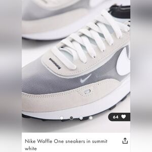 Brand New! Nike Waffle One sneakers in summit white, 6Y